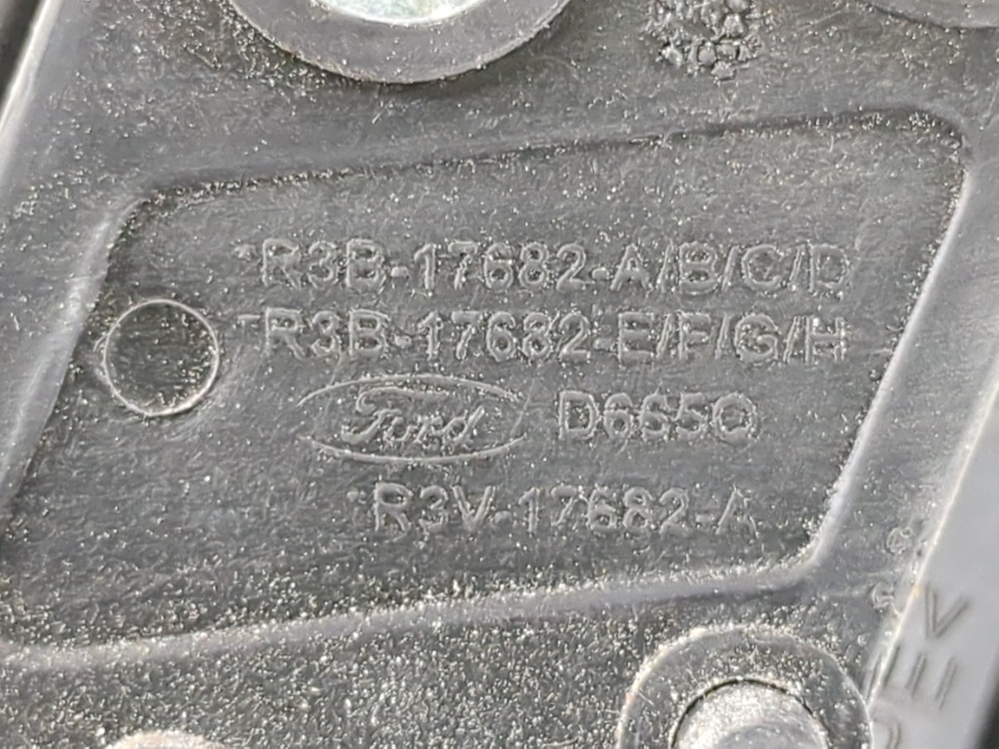 2015-2020 Ford Mustang Passenger Side View Mirror - Right Door Mirror OEM Used - Oemusedautoparts1.com