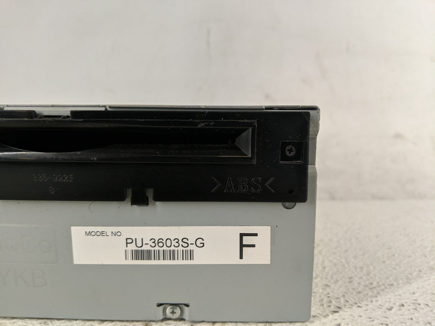 2017-2018 Ford Mustang Radio AM FM Cd Player Receiver Replacement P/N:HR3T-19C107-DC Fits Fits 2017 2018 OEM Used Auto Parts