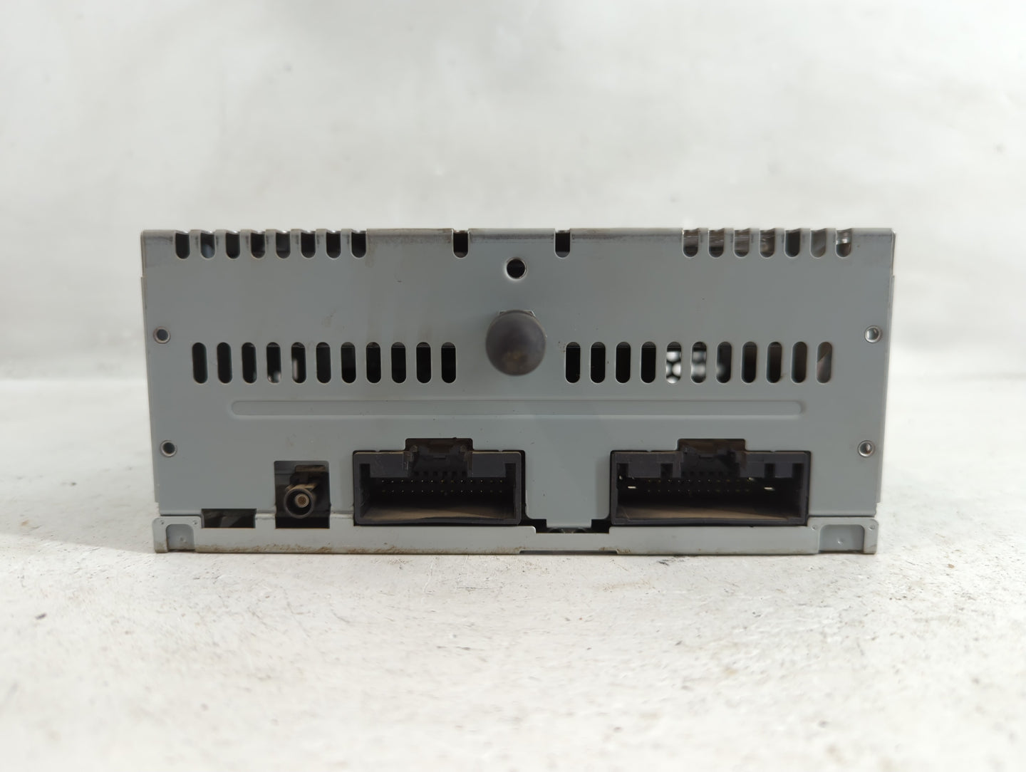 2018-2022 Ford Mustang Radio AM FM Cd Player Receiver Replacement Fits Fits 2018 2019 2020 2021 2022 OEM Used Auto Parts - O
