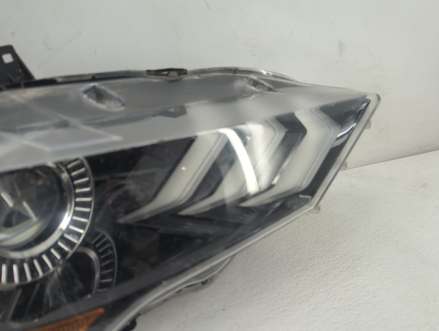 2018-2022 Ford Mustang Driver Left Oem Head Light Headlight Lamp - Oemusedautoparts1.com
