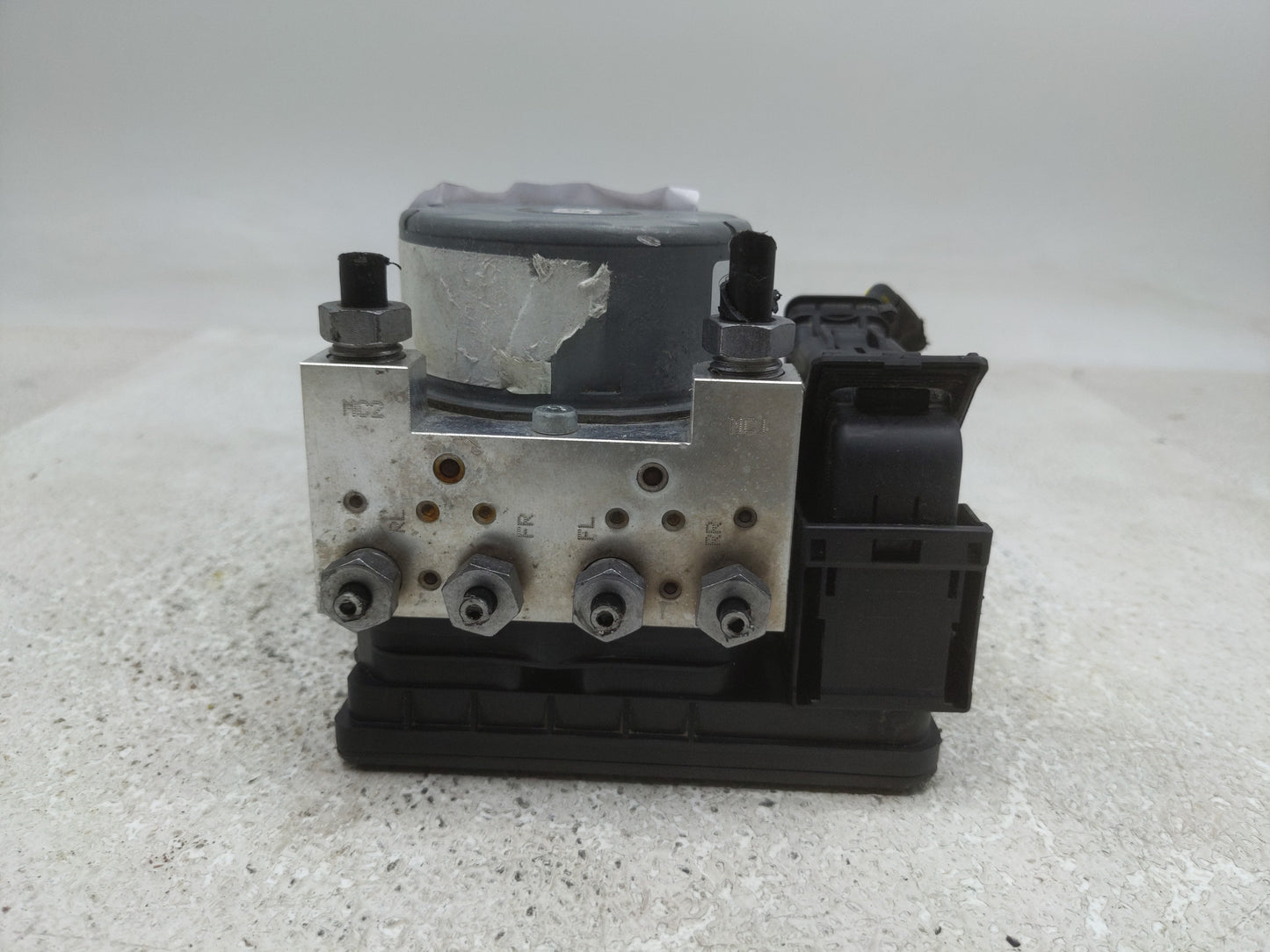 2018 Ford Mustang ABS Pump Control Module Replacement P/N:JR3C-2B373-AB Fits OEM Used Auto Parts - Oemusedautoparts1.com
