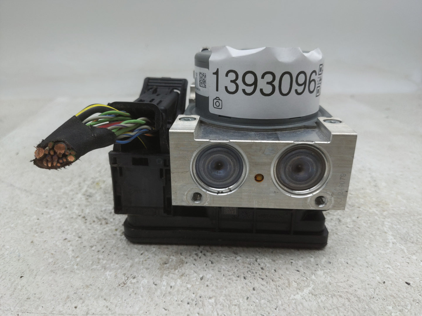 2018 Ford Mustang ABS Pump Control Module Replacement P/N:JR3C-2B373-AB Fits OEM Used Auto Parts - Oemusedautoparts1.com