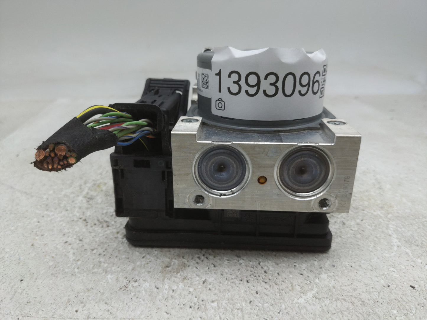 2018 Ford Mustang ABS Pump Control Module Replacement P/N:JR3C-2B373-AB Fits OEM Used Auto Parts - Oemusedautoparts1.com