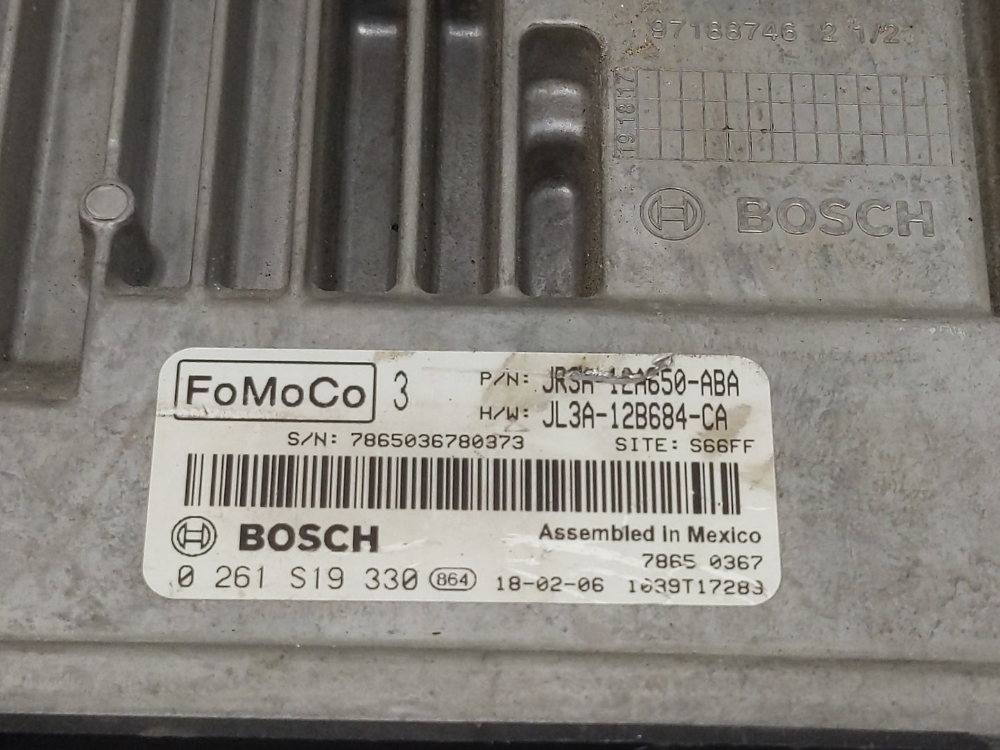 2018-2022 Ford Mustang PCM Engine Control Computer ECU ECM PCU OEM P/N:JR3A-12A650-ABA 0 261 S19 330 Fits OEM Used Auto Part