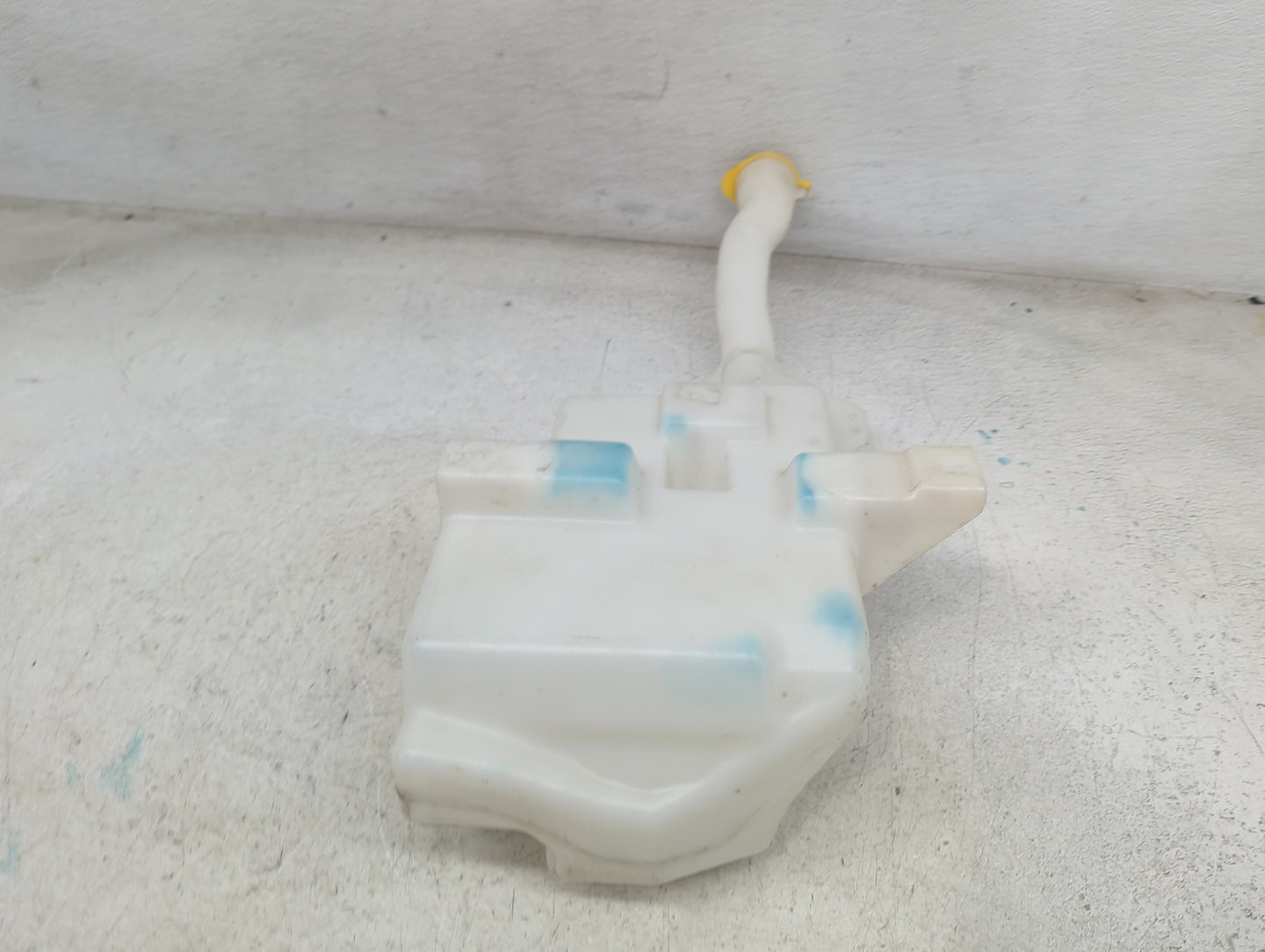 2018-2020 Ford Mustang Windshield Washer Fluid Reservoir Bottle Oem - Oemusedautoparts1.com