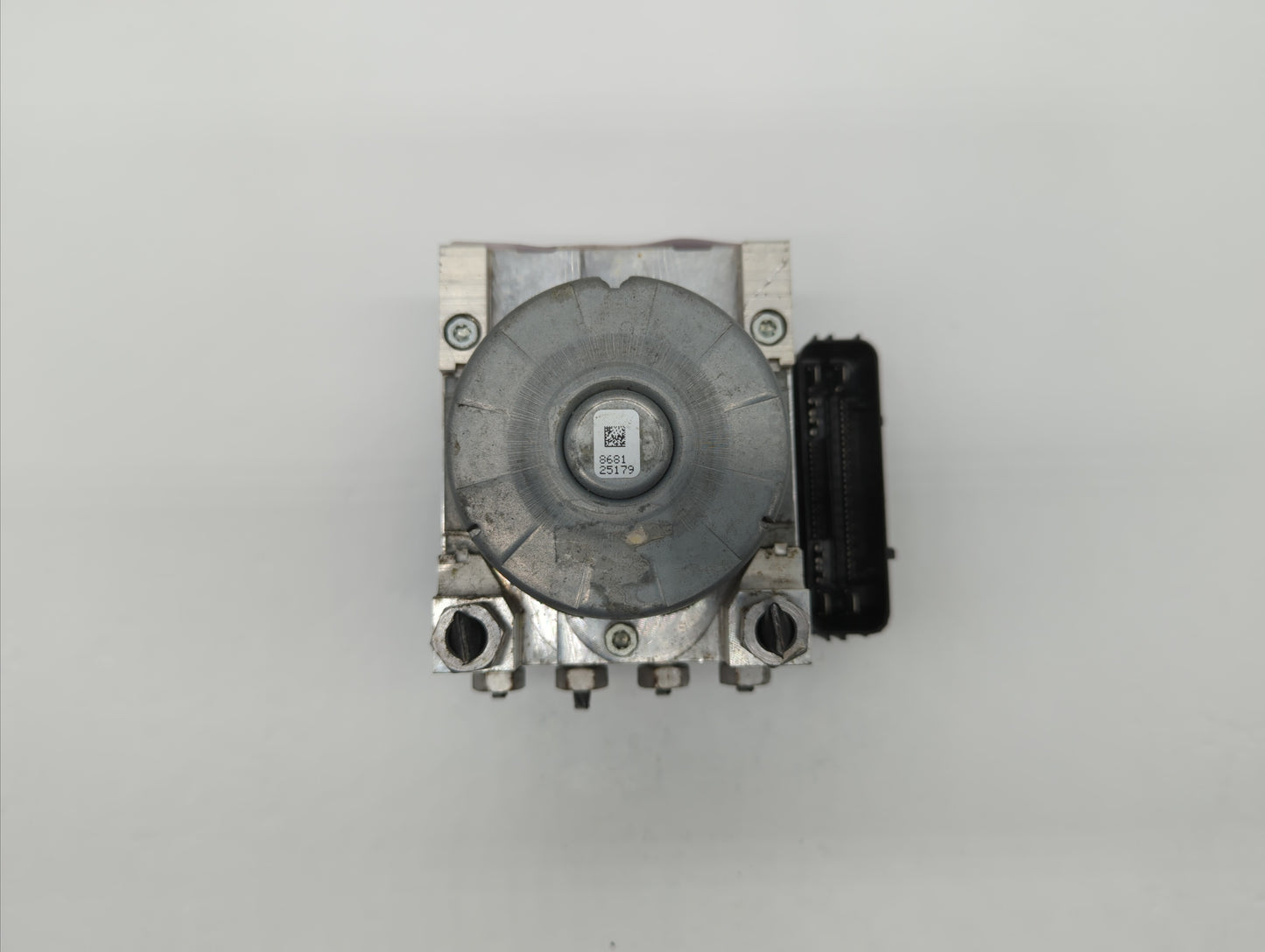 2018 Ford Mustang ABS Pump Control Module Replacement P/N:JR3C-2B373-AB Fits OEM Used Auto Parts - Oemusedautoparts1.com