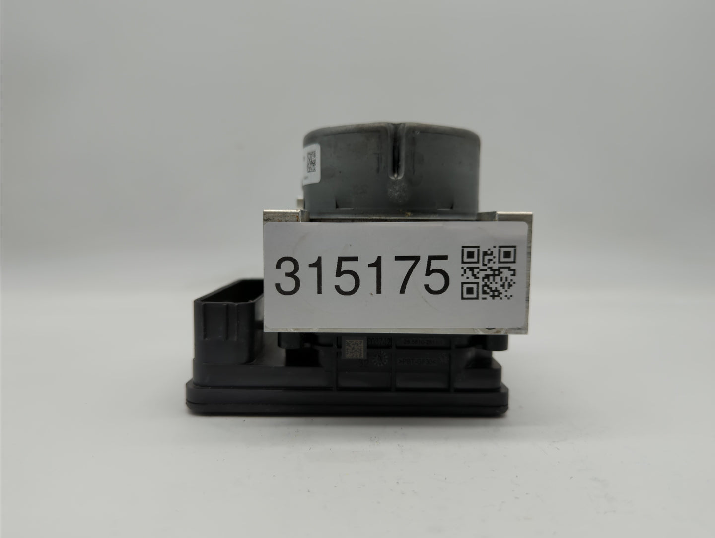 2018 Ford Mustang ABS Pump Control Module Replacement P/N:JR3C-2B373-AB Fits OEM Used Auto Parts - Oemusedautoparts1.com