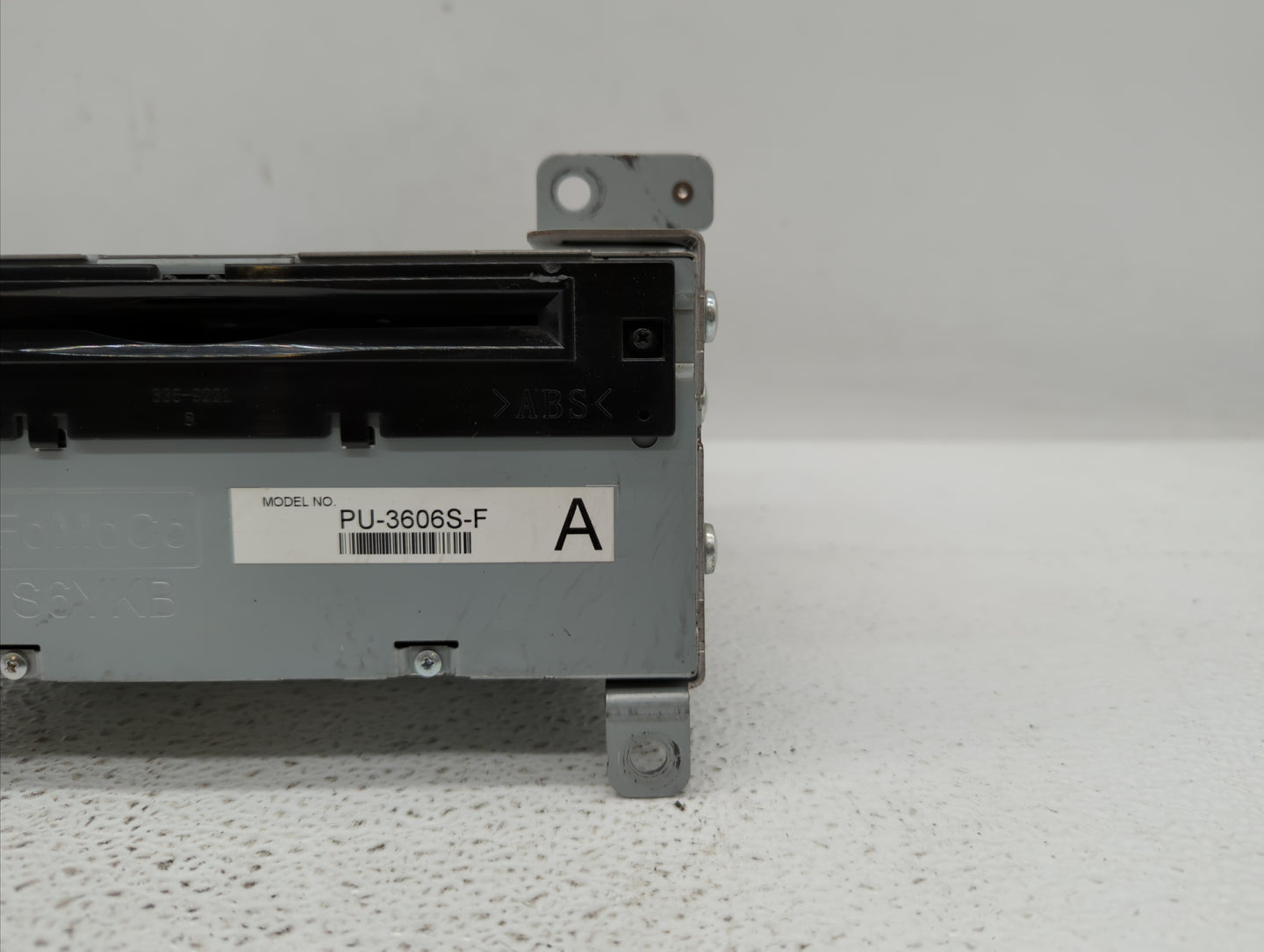 2018 Ford Mustang Radio AM FM Cd Player Receiver Replacement Fits OEM Used Auto Parts - Oemusedautoparts1.com