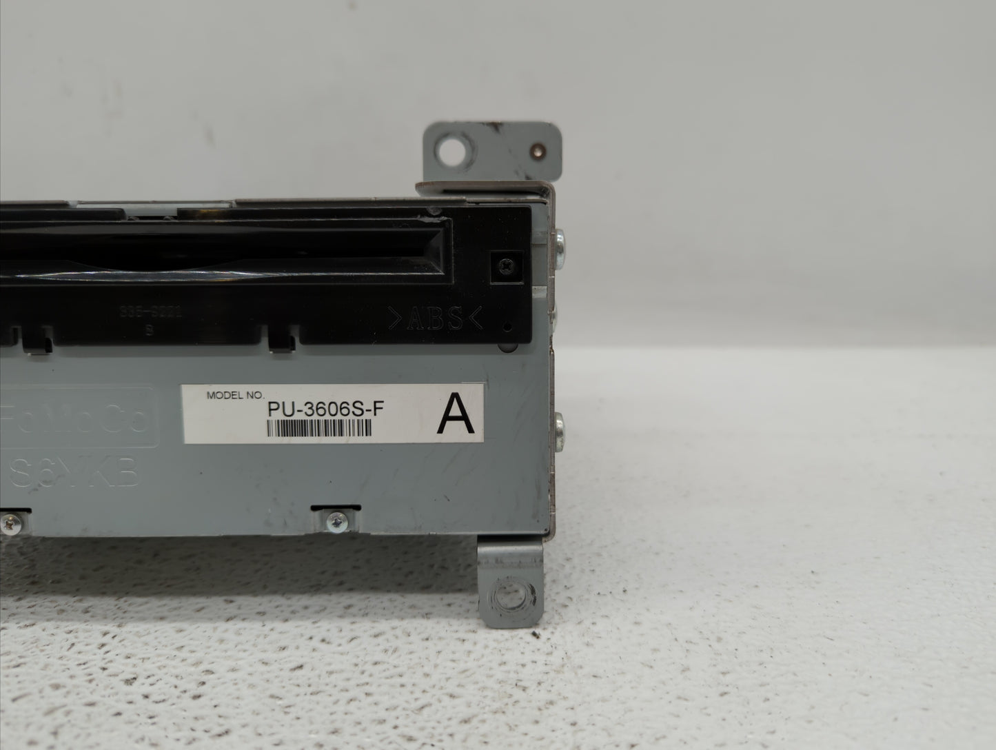 2018 Ford Mustang Radio AM FM Cd Player Receiver Replacement Fits OEM Used Auto Parts - Oemusedautoparts1.com