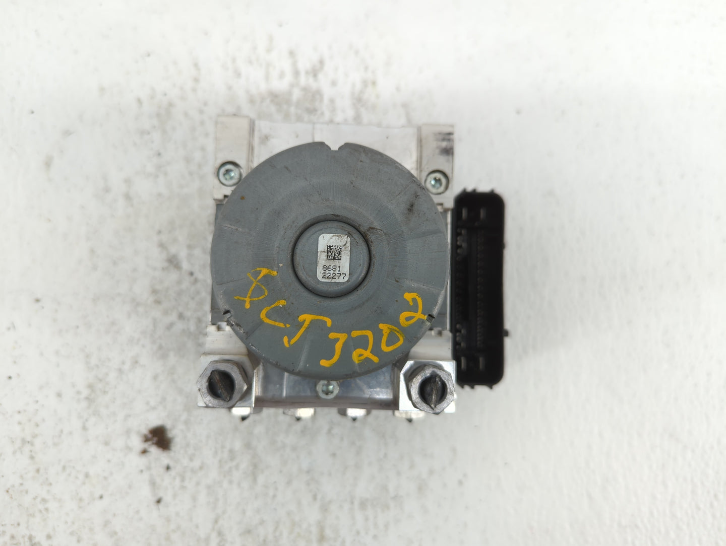 2018 Ford Mustang ABS Pump Control Module Replacement P/N:JR3C-2B373-AB Fits OEM Used Auto Parts - Oemusedautoparts1.com