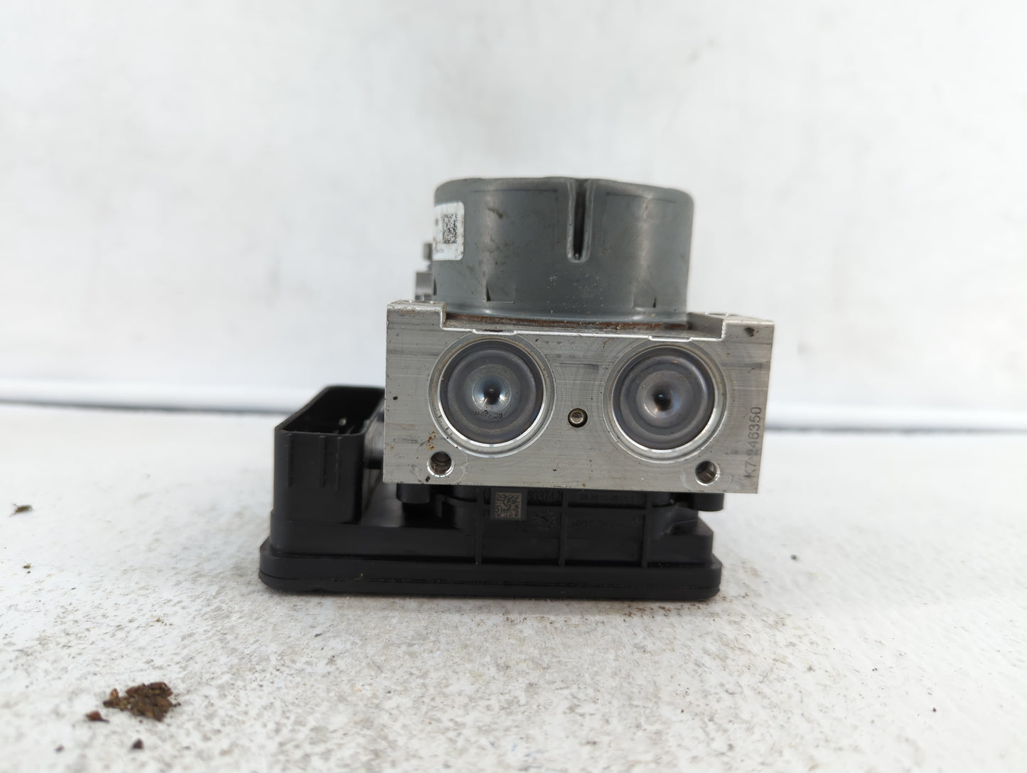 2018 Ford Mustang ABS Pump Control Module Replacement P/N:JR3C-2B373-AB Fits OEM Used Auto Parts - Oemusedautoparts1.com