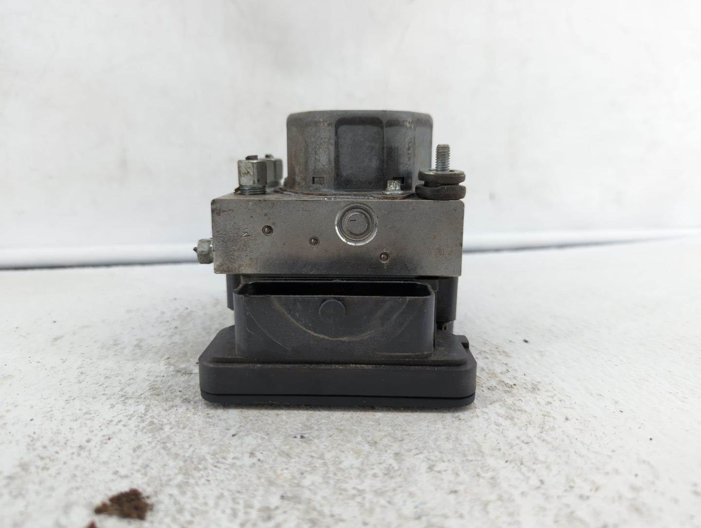 2018 Ford Mustang ABS Pump Control Module Replacement P/N:JR3C-2B373-AB Fits OEM Used Auto Parts - Oemusedautoparts1.com