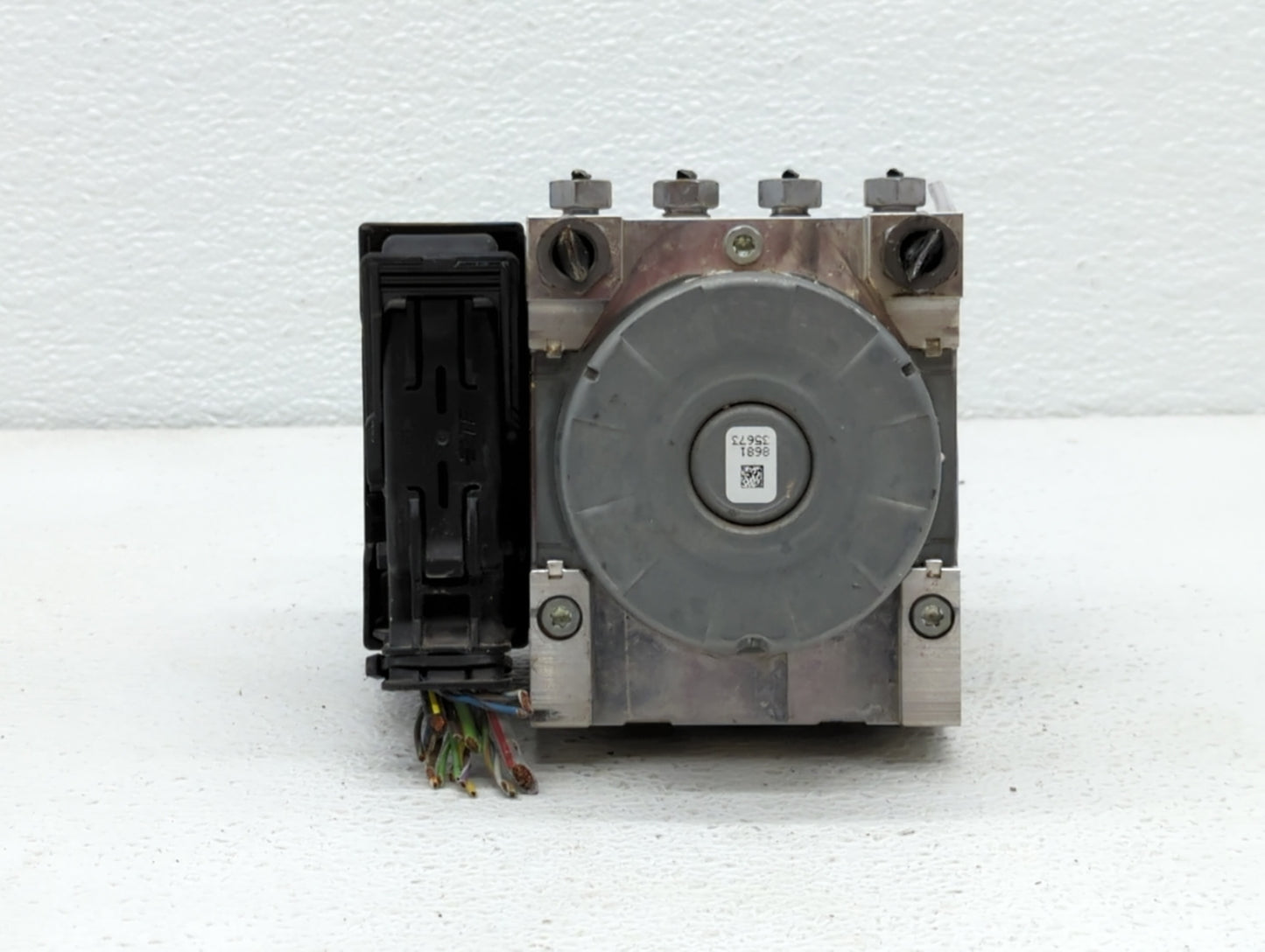 2018 Ford Mustang ABS Pump Control Module Replacement P/N:JR3C-2B373-AB Fits OEM Used Auto Parts - Oemusedautoparts1.com