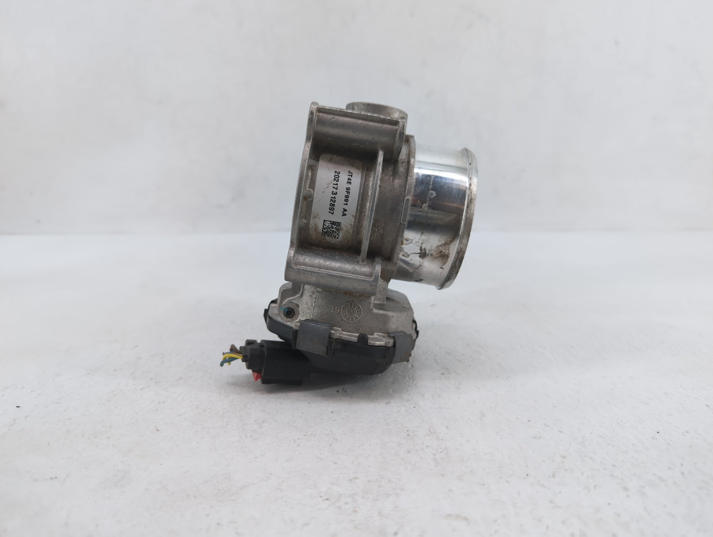 2018 Ford Mustang Throttle Body P/N:M1716A-0893 K1725A-0379, K1720C-0829, JT4E-9F991-AA Fits Fits 2019 OEM Used Auto Parts -