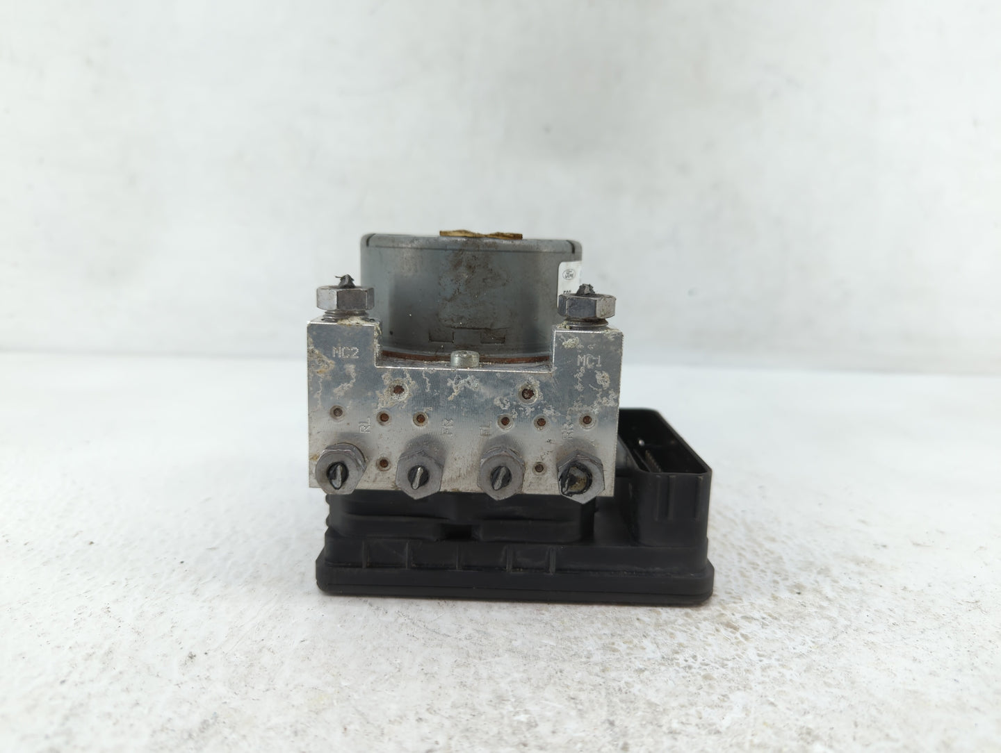 2018 Ford Mustang ABS Pump Control Module Replacement P/N:JR3C-2B373-AB Fits OEM Used Auto Parts - Oemusedautoparts1.com