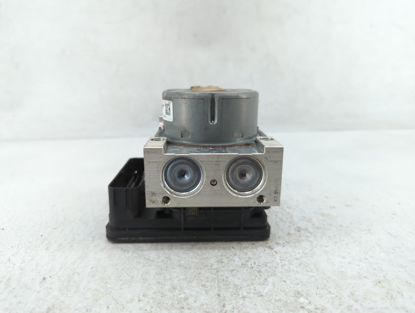 2018 Ford Mustang ABS Pump Control Module Replacement P/N:JR3C-2B373-AB Fits OEM Used Auto Parts - Oemusedautoparts1.com