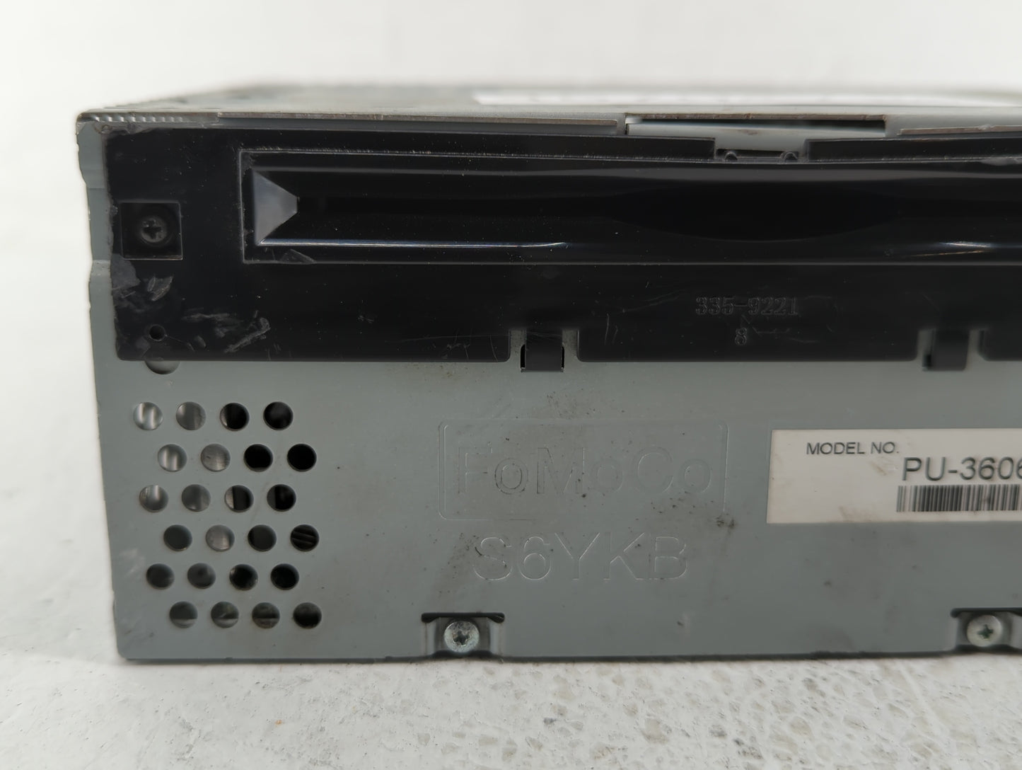 2018-2018 Ford Mustang Am Fm Cd Player Radio Receiver - Oemusedautoparts1.com