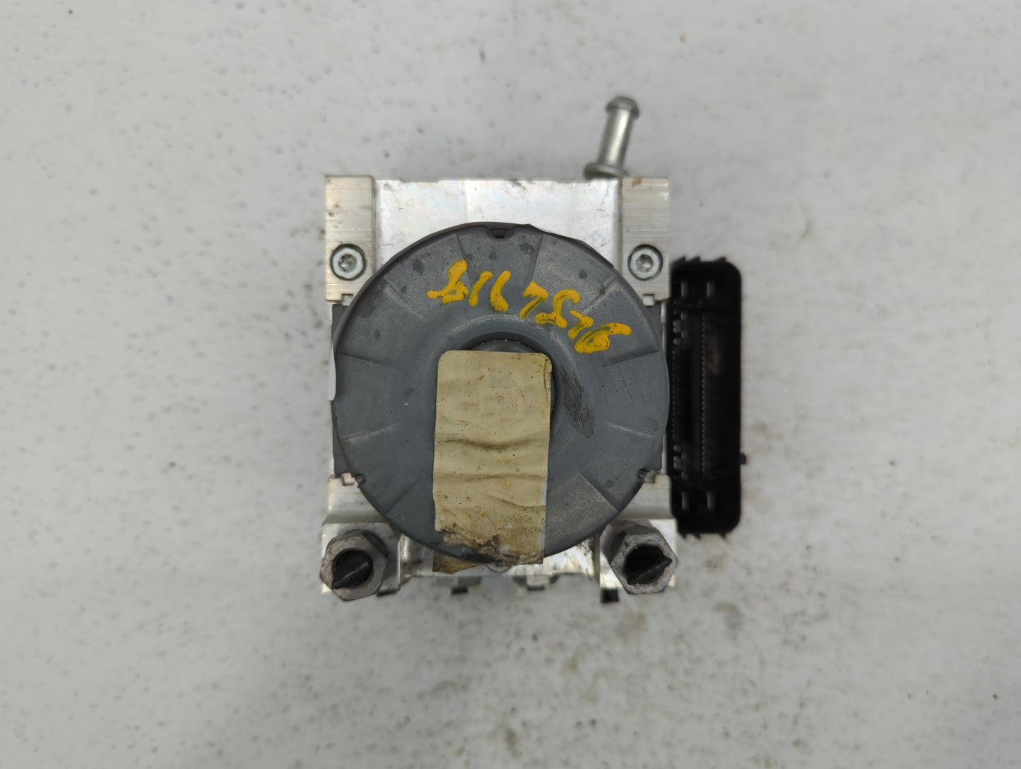 2018 Ford Mustang ABS Pump Control Module Replacement P/N:JR3C-2B373-AB Fits OEM Used Auto Parts - Oemusedautoparts1.com