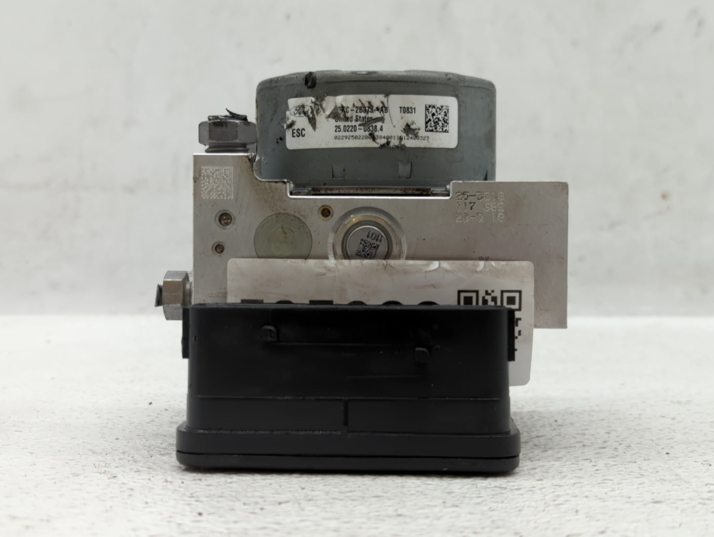 2018 Ford Mustang ABS Pump Control Module Replacement P/N:JR3C-2B373-AB Fits OEM Used Auto Parts - Oemusedautoparts1.com