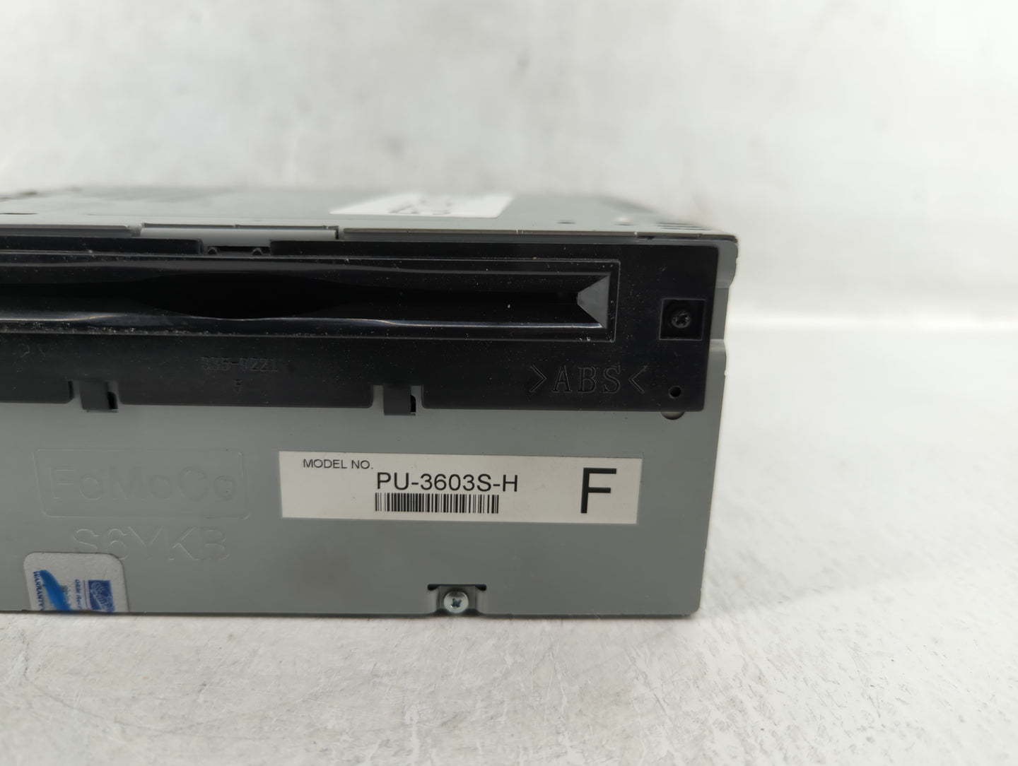 2017-2018 Ford Mustang Am Fm Cd Player Radio Receiver - Oemusedautoparts1.com