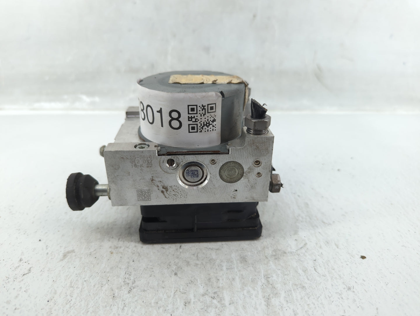 2018 Ford Mustang ABS Pump Control Module Replacement P/N:JR3C-2B373-AB Fits OEM Used Auto Parts - Oemusedautoparts1.com