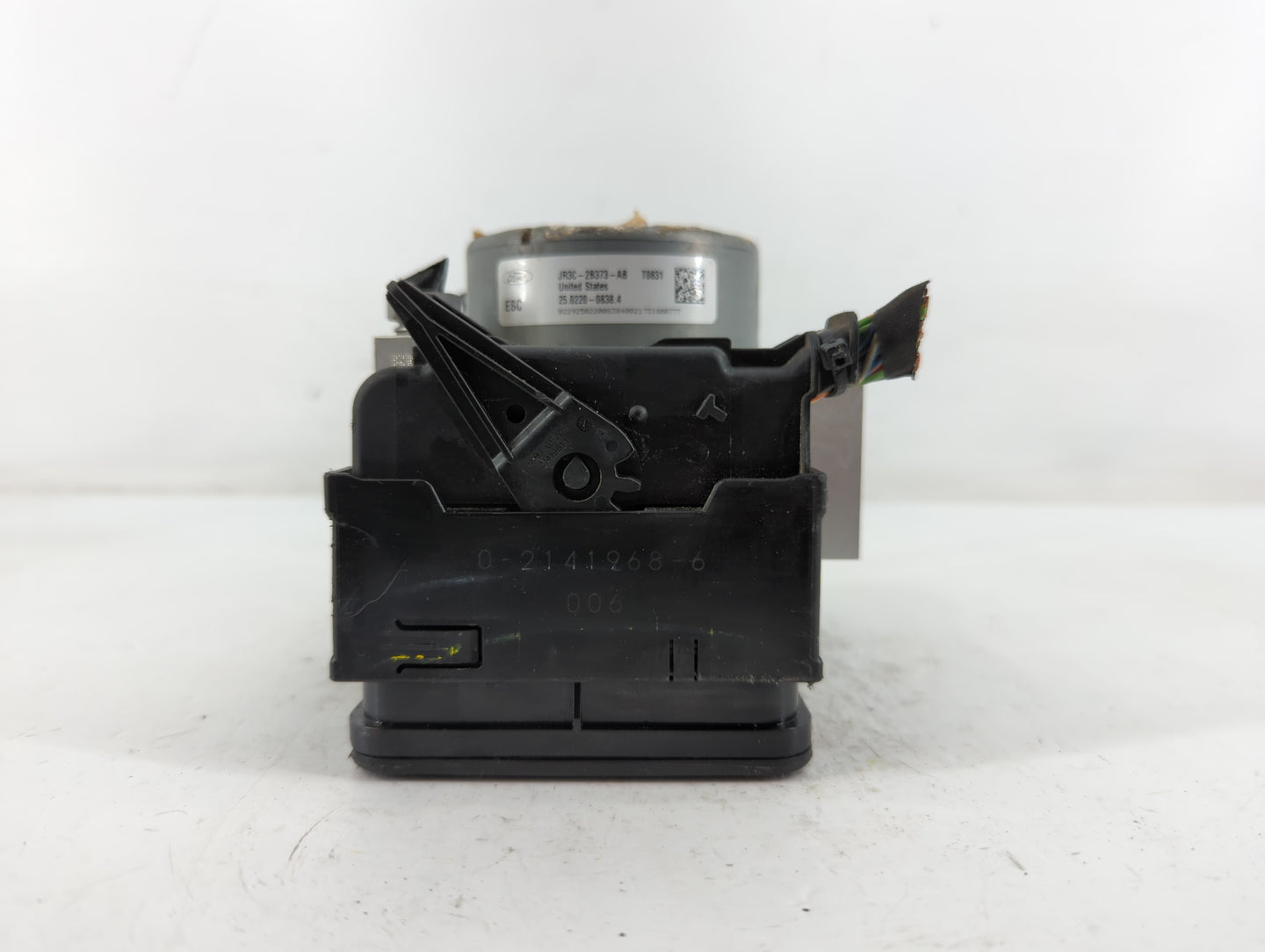 2018 Ford Mustang ABS Pump Control Module Replacement P/N:JR3C-2B373-AB Fits OEM Used Auto Parts - Oemusedautoparts1.com