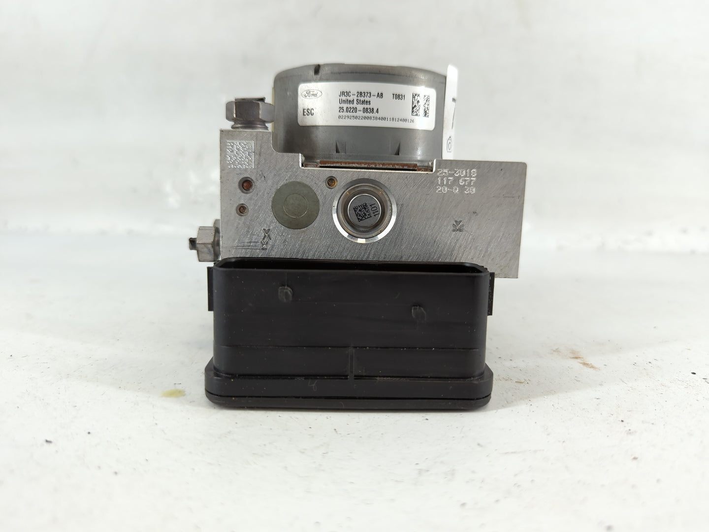 2018 Ford Mustang ABS Pump Control Module Replacement P/N:JR3C-2B373-AB Fits OEM Used Auto Parts - Oemusedautoparts1.com