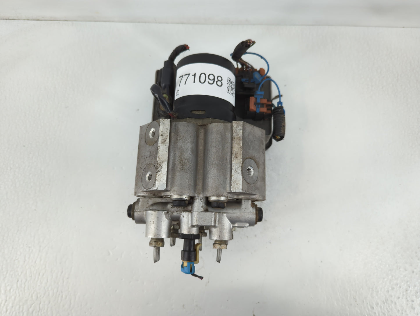 2018 Ford Mustang ABS Pump Control Module Replacement P/N:AA92730828BJR Fits OEM Used Auto Parts - Oemusedautoparts1.com