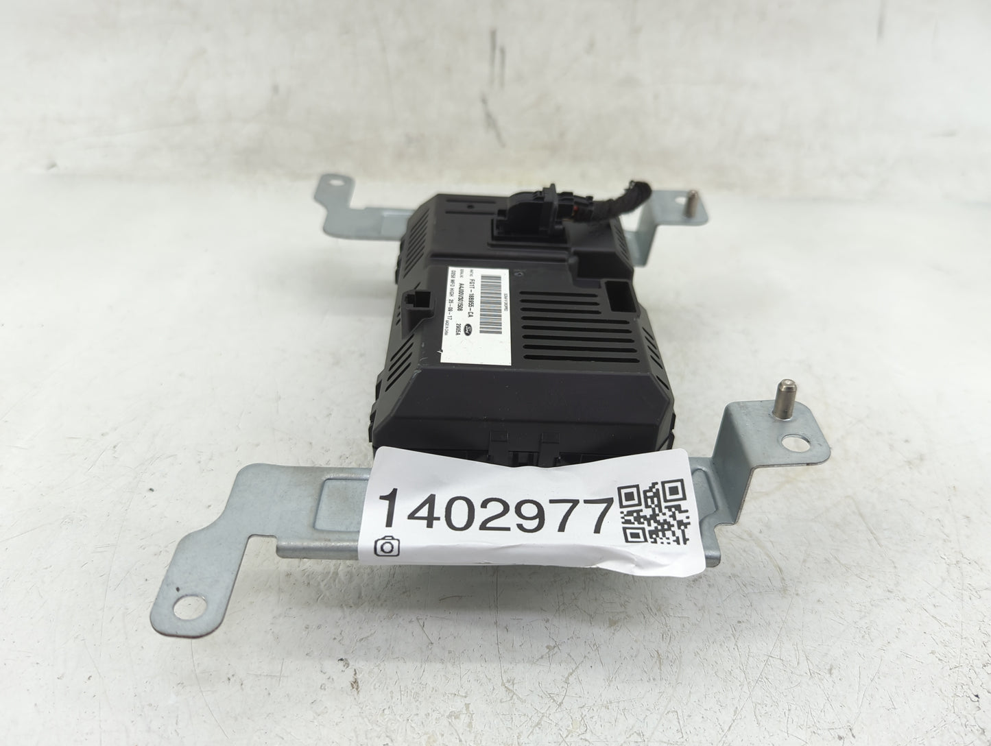 2018 Ford Taurus Information Display Screen - Oemusedautoparts1.com