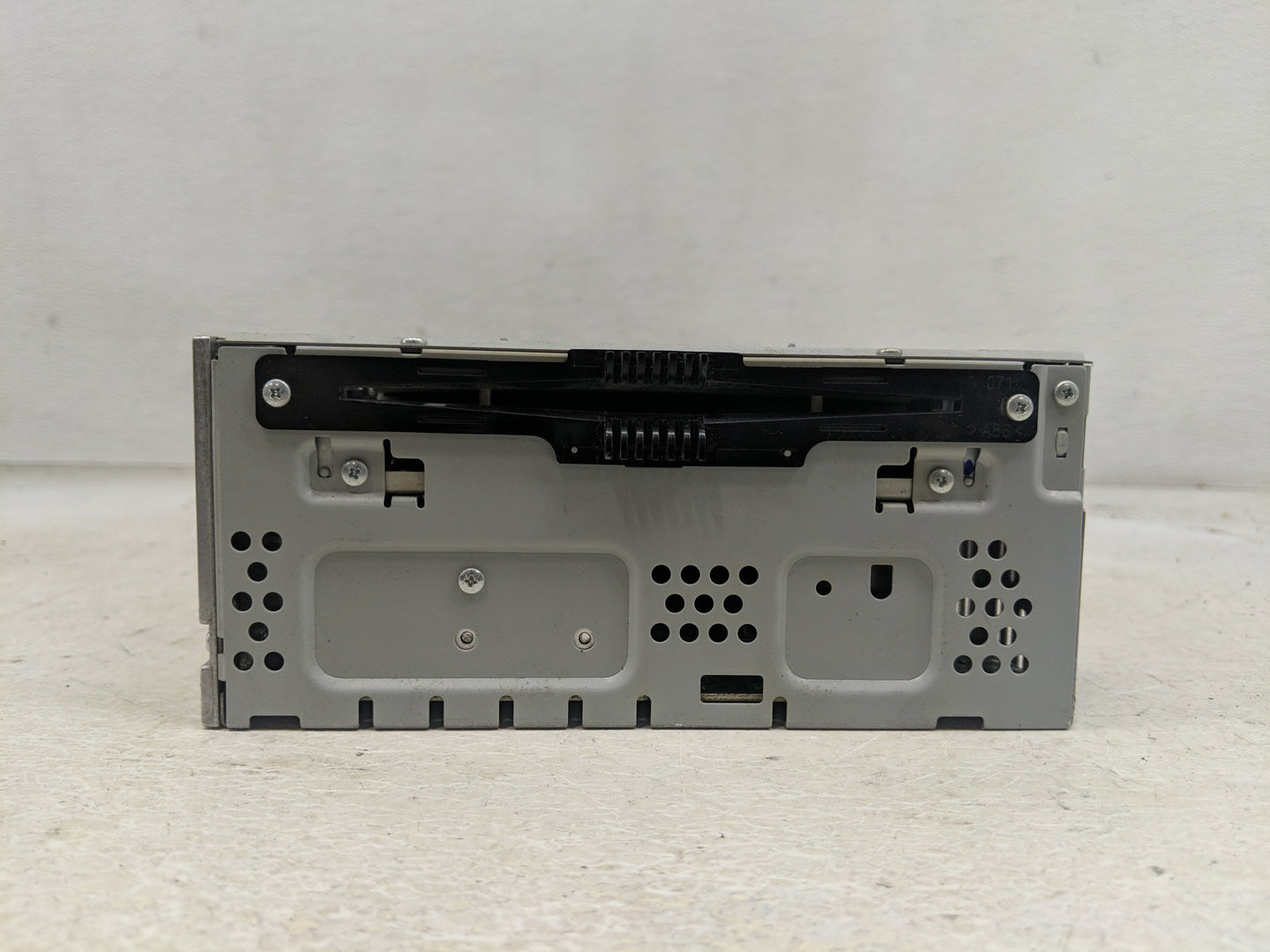 2017-2019 Ford Taurus Radio AM FM Cd Player Receiver Replacement Fits Fits 2017 2018 2019 OEM Used Auto Parts - Oemusedautop