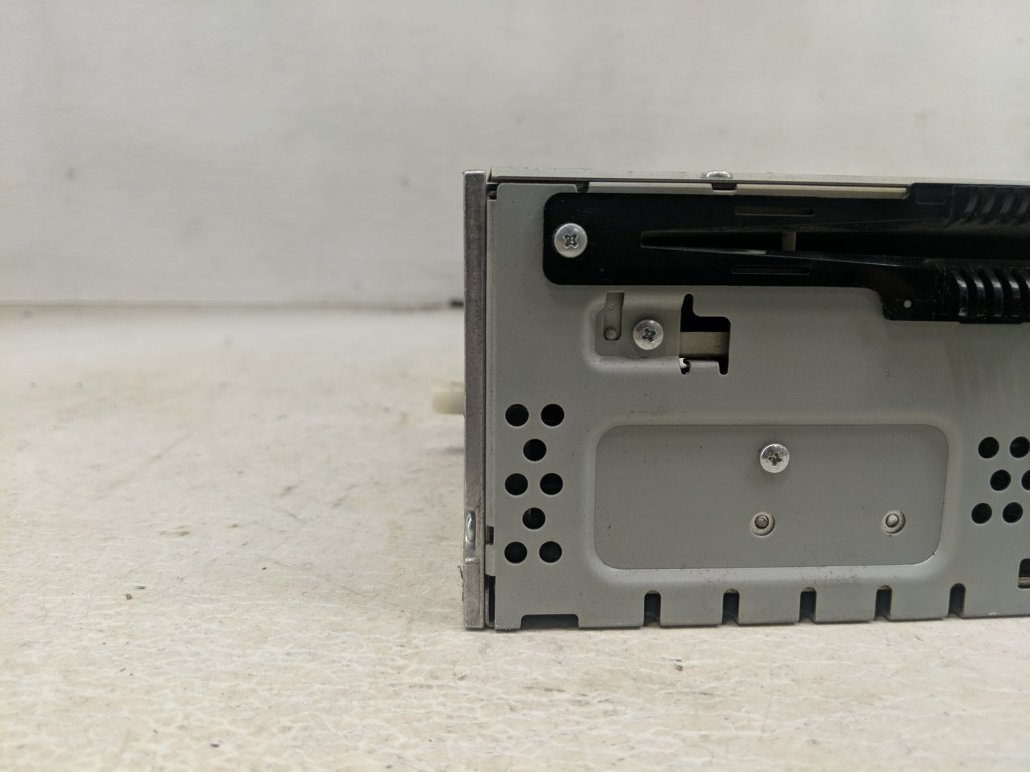 2017-2019 Ford Taurus Radio AM FM Cd Player Receiver Replacement Fits Fits 2017 2018 2019 OEM Used Auto Parts - Oemusedautop