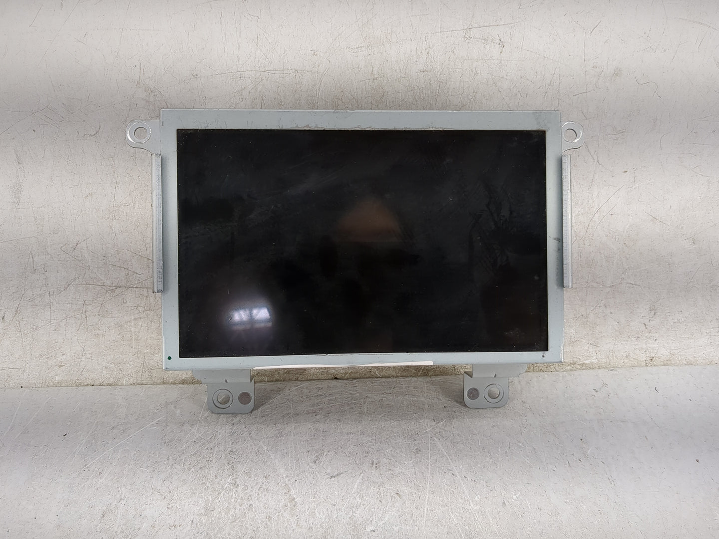 2013-2016 Ford Taurus Radio Display Info Screen Oem 1469566 - Oemusedautoparts1.com