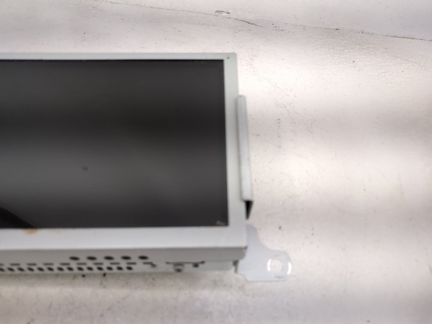 2018 Ford Taurus Information Display Screen 1483565 - Oemusedautoparts1.com