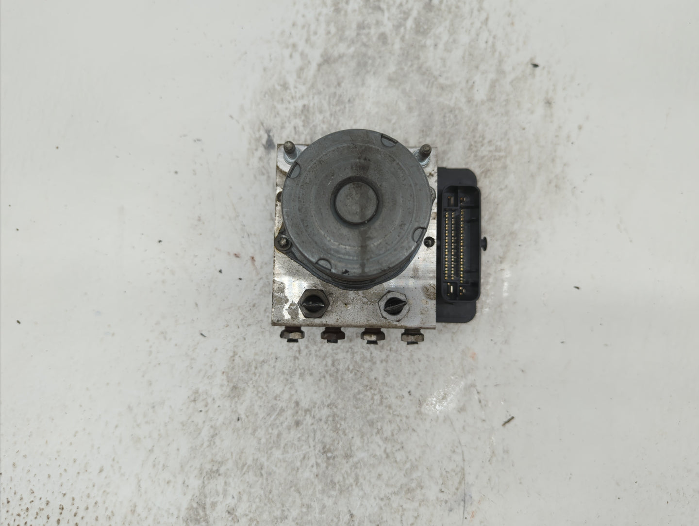 2014-2018 Ford Taurus ABS Pump Control Module Replacement P/N:DG13-2C405-BA Fits Fits 2014 2015 2016 2017 2018 OEM Used Auto