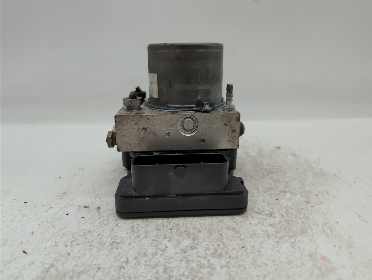 2014-2018 Ford Taurus ABS Pump Control Module Replacement P/N:DG13-2C405-BA Fits Fits 2014 2015 2016 2017 2018 OEM Used Auto