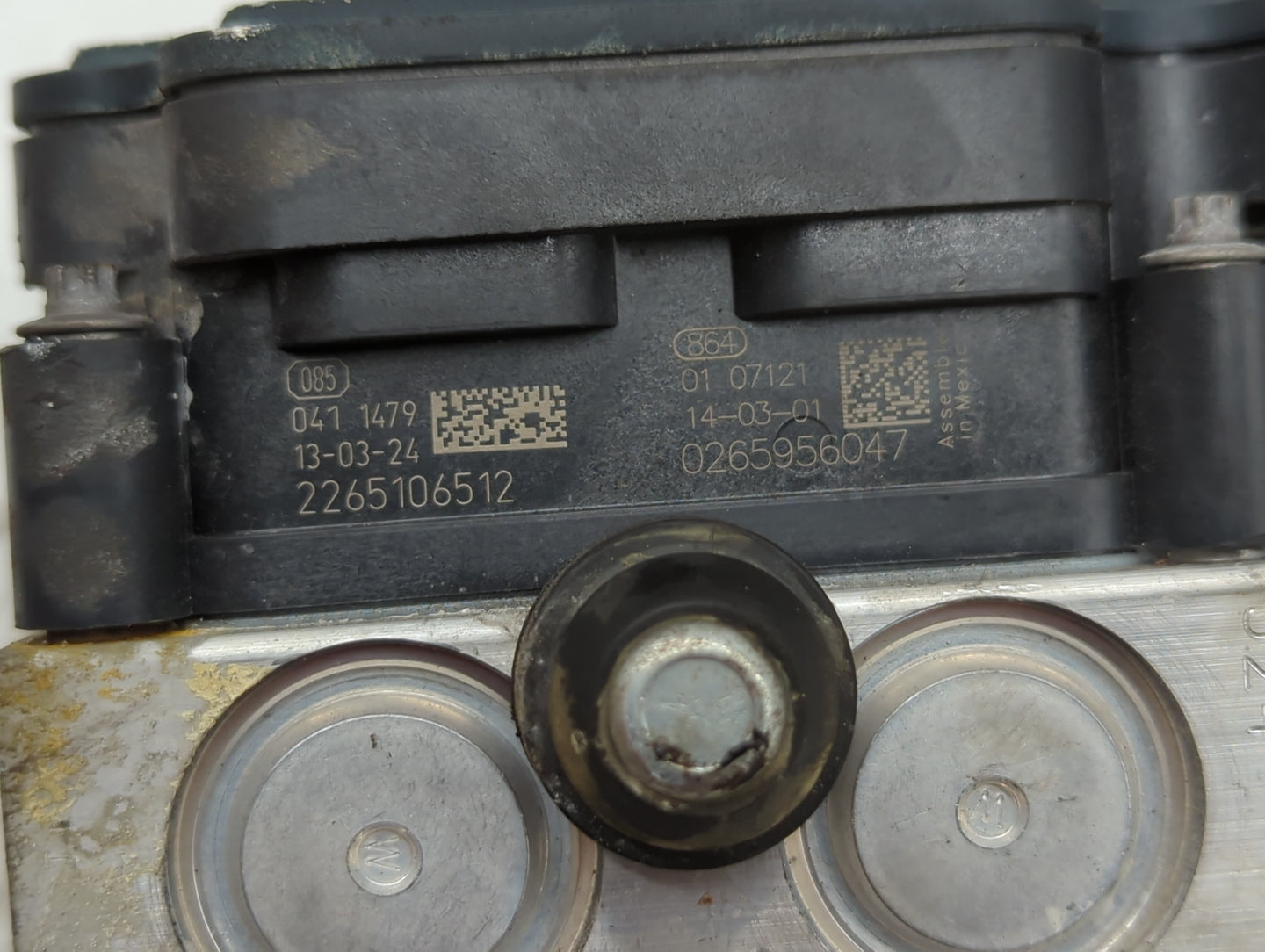 2014-2018 Ford Taurus ABS Pump Control Module Replacement P/N:DG13-2C405-BA Fits Fits 2014 2015 2016 2017 2018 OEM Used Auto
