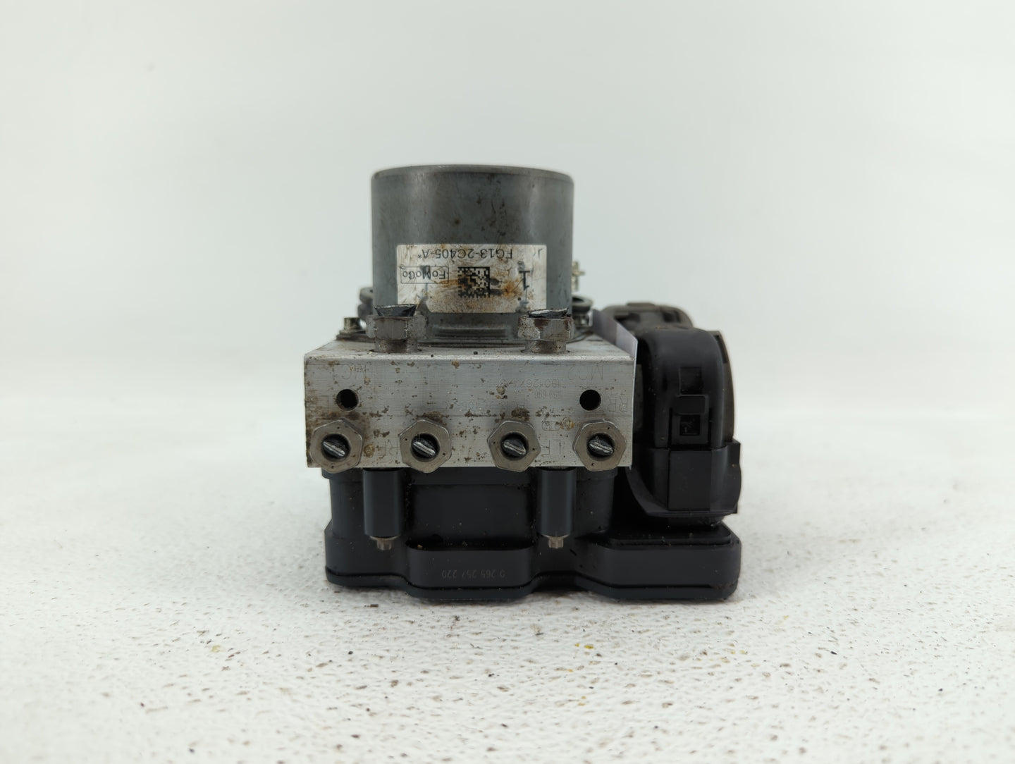 2014-2018 Ford Taurus ABS Pump Control Module Replacement P/N:FG13-2C405-A DG13-2C405-BA Fits Fits 2014 2015 2016 2017 2018 