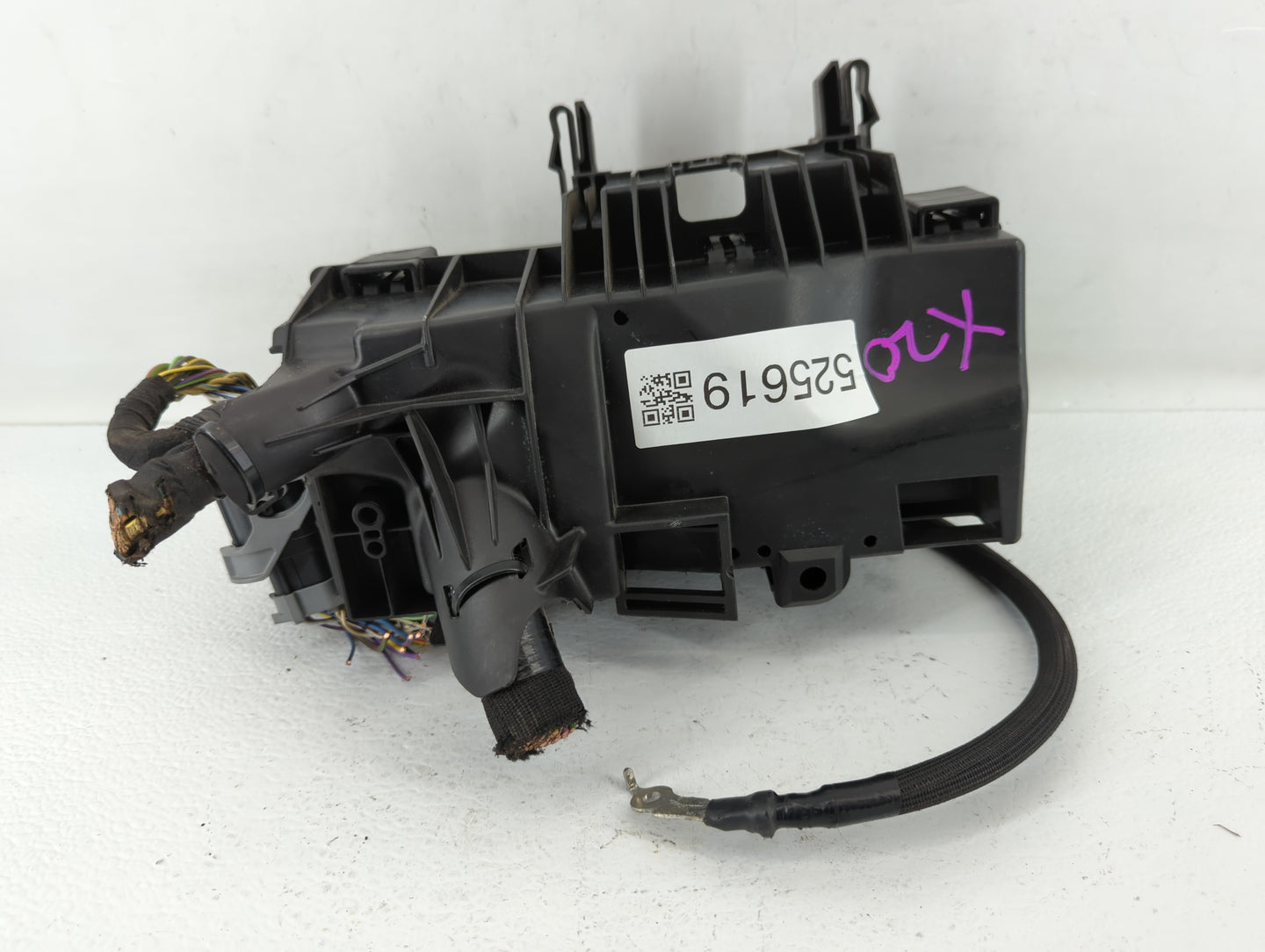 2017-2019 Ford Taurus Fusebox Fuse Box Panel Relay Module P/N:DG1T-14A003-BA Fits Fits 2017 2018 2019 OEM Used Auto Parts - 