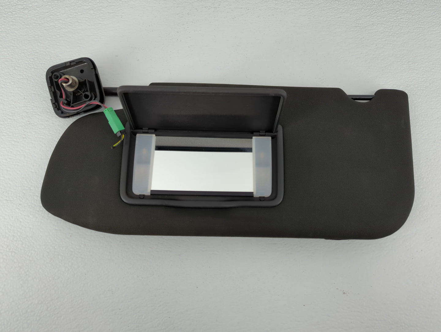 2013-2019 Ford Taurus Sun Visor Shade Replacement Passenger Right Mirror Fits OEM Used Auto Parts - Oemusedautoparts1.com