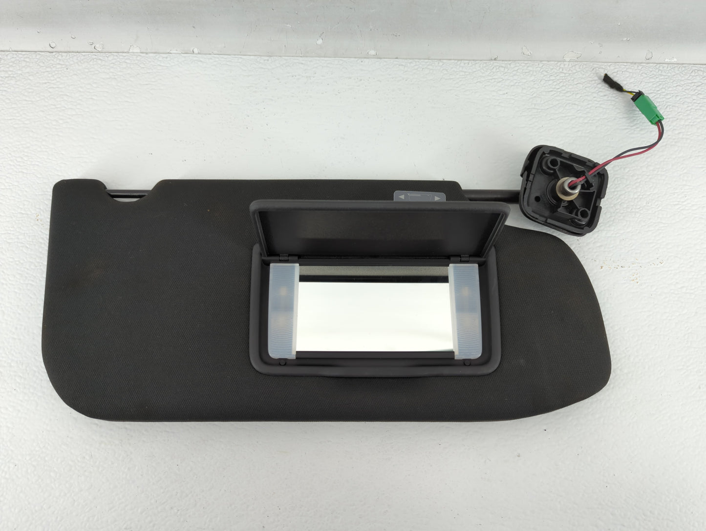 2013-2019 Ford Taurus Sun Visor Shade Replacement Passenger Right Mirror Fits OEM Used Auto Parts - Oemusedautoparts1.com