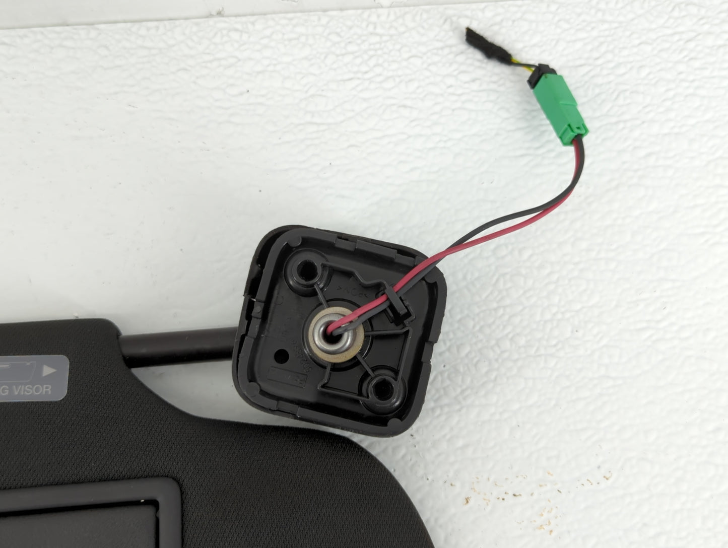 2013-2019 Ford Taurus Sun Visor Shade Replacement Passenger Right Mirror Fits OEM Used Auto Parts - Oemusedautoparts1.com