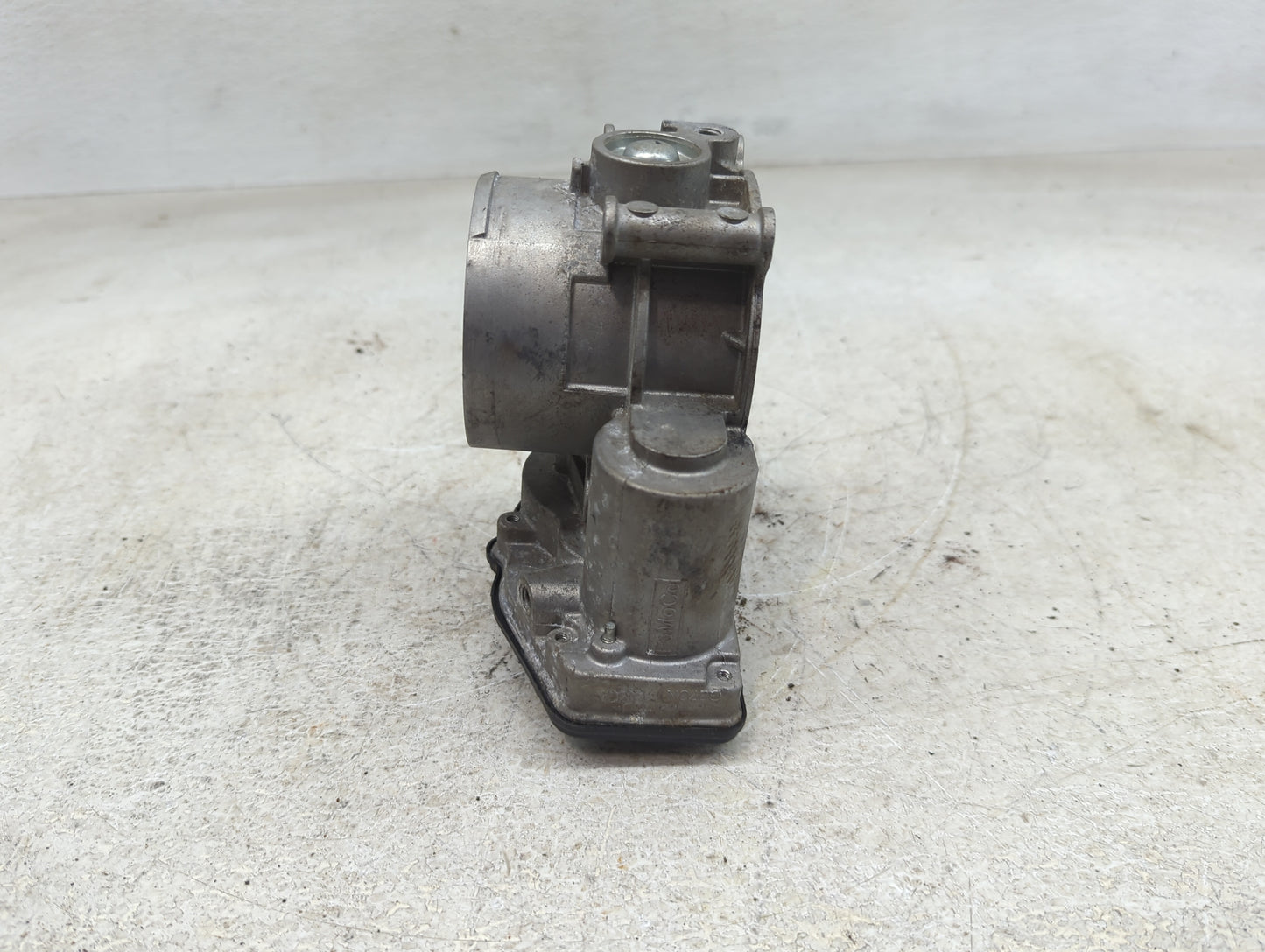 2013-2019 Ford Taurus Throttle Body Fits Fits 2011 2012 2013 2014 2015 2016 2017 2018 2019 OEM Used Auto Parts - Oemusedauto