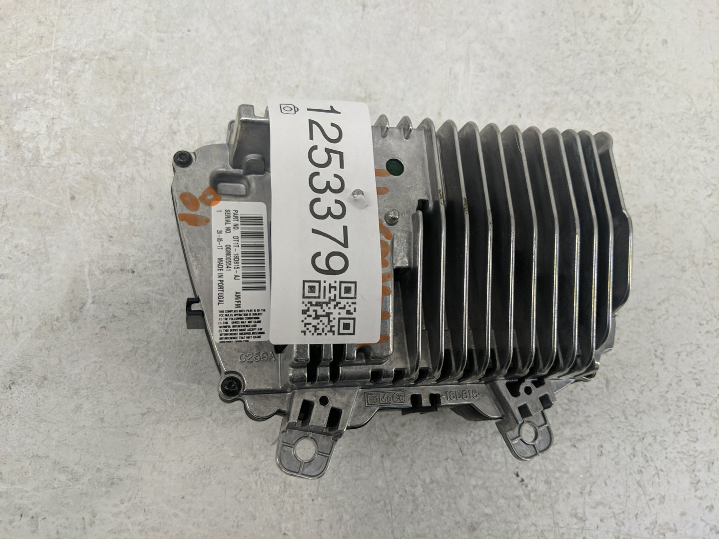 2017-2019 Ford Transit Radio AM FM Cd Player Receiver Replacement P/N:DT1T-18D815-AJ Fits Fits 2017 2018 2019 OEM Used Auto 