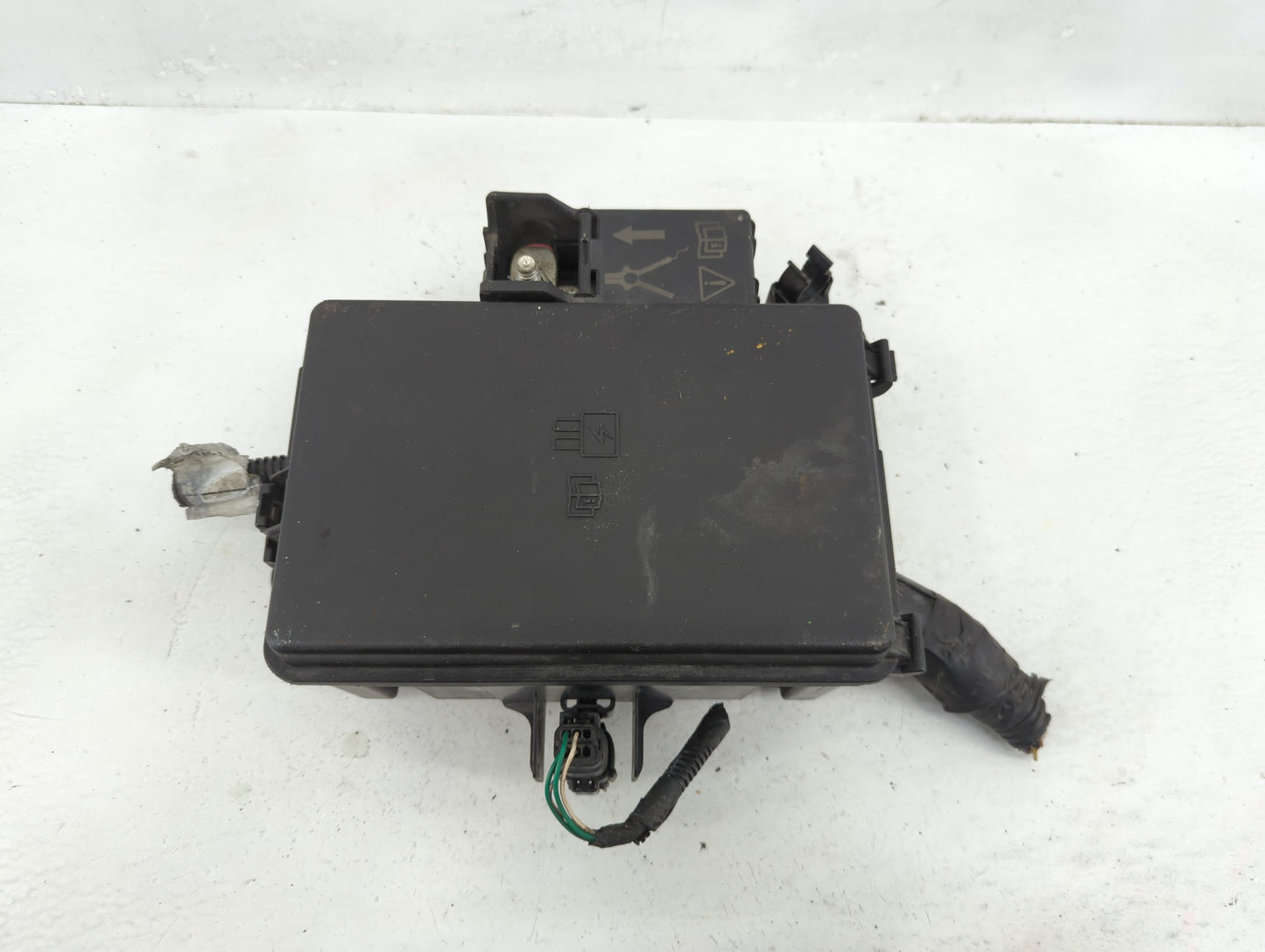 2017-2019 Ford Transit-150 Fusebox Fuse Box Panel Relay Module P/N:7171-3371-30 Fits Fits 2017 2018 2019 OEM Used Auto Parts