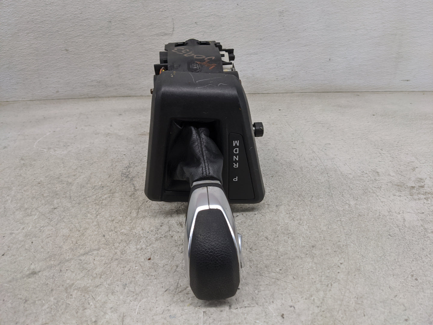 2018 Ford Transit-150 Floor Console Assembly Shifter - Oemusedautoparts1.com