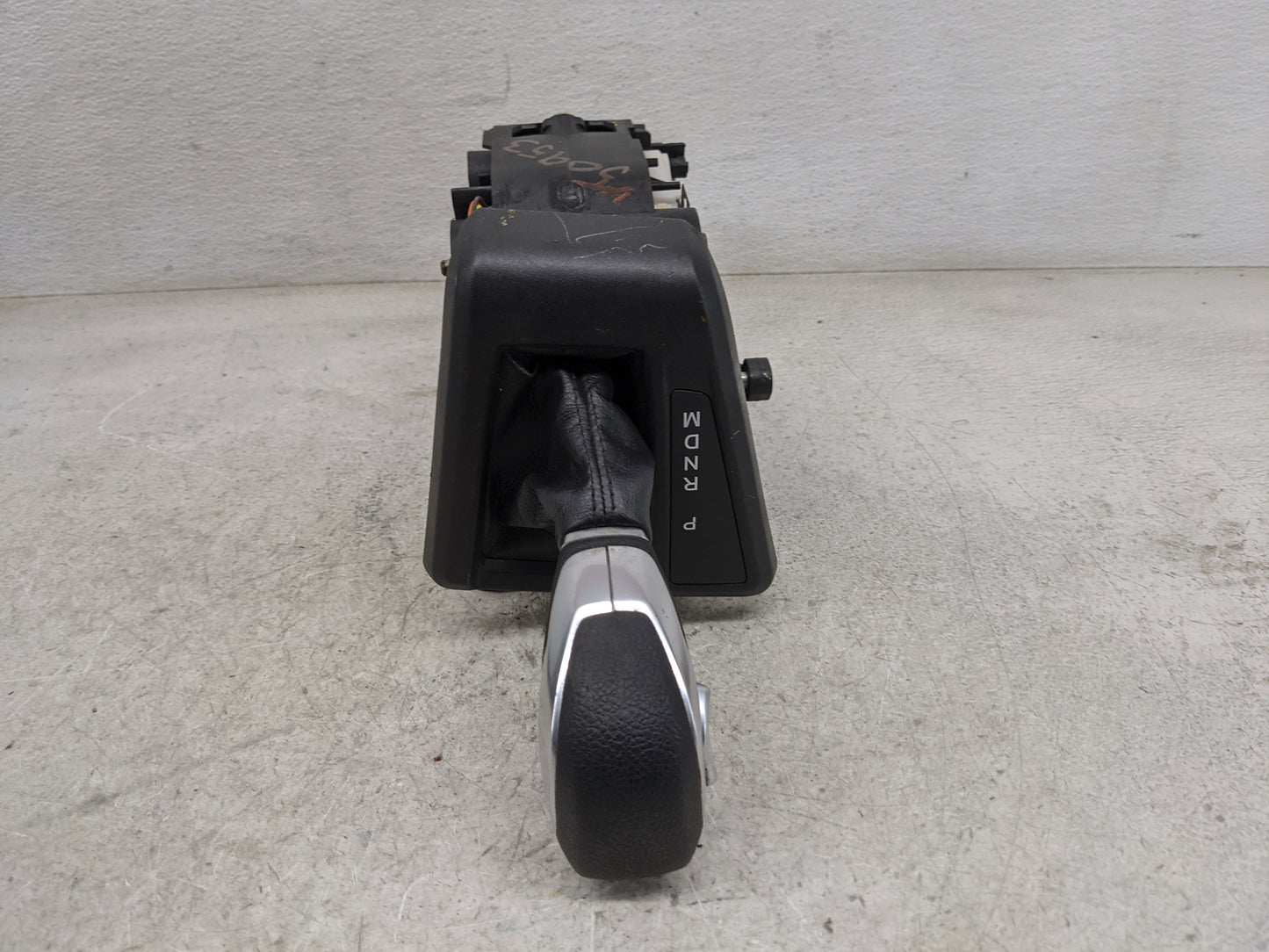 2018 Ford Transit-150 Floor Console Assembly Shifter - Oemusedautoparts1.com