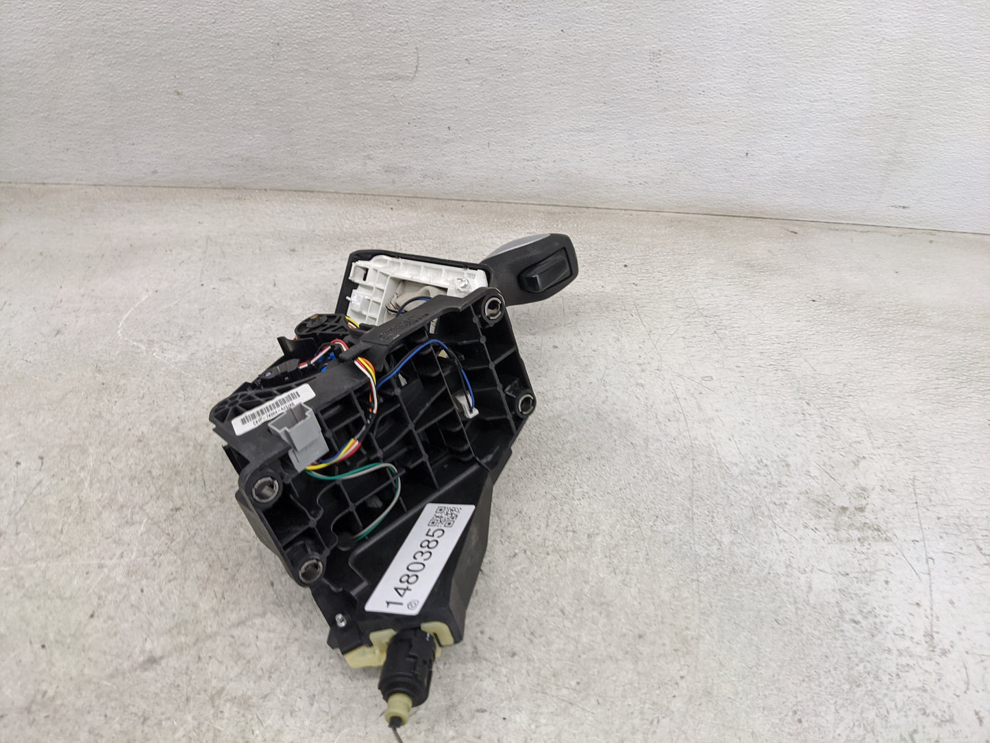 2018 Ford Transit-150 Floor Console Assembly Shifter - Oemusedautoparts1.com