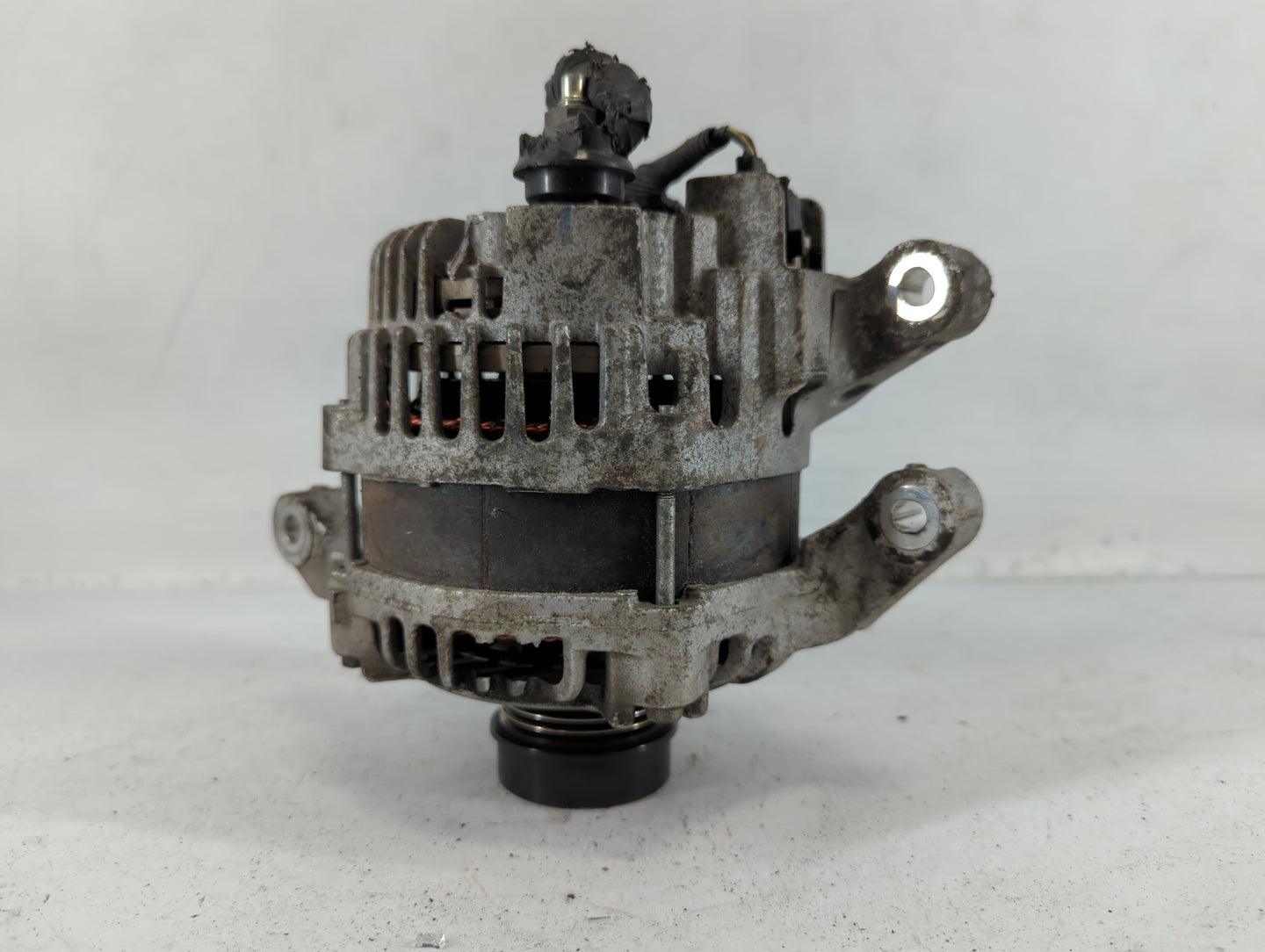 2018 Ford Transit-150 Alternator Replacement Generator Charging Assembly Engine OEM P/N:CJ5T-10300-CB Fits OEM Used Auto Par