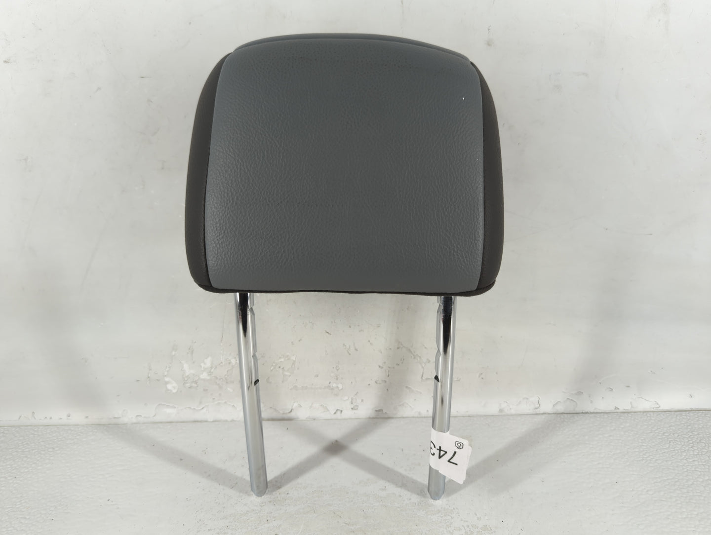 Ford Transit-150 Headrest Head Rest Front Driver Passenger Seat Grey - Oemusedautoparts1.com