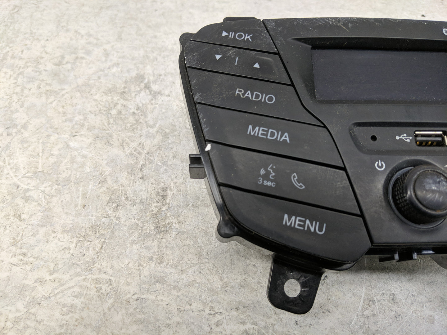 2018 Ford Transit-250 Radio AM FM Cd Player Receiver Replacement P/N:JK4T-18D815-AC Fits OEM Used Auto Parts - Oemusedautopa